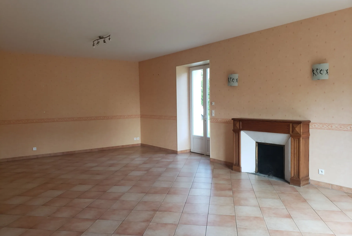 Maison spacieuse à vendre à Sées - 174 m2 avec jardin 