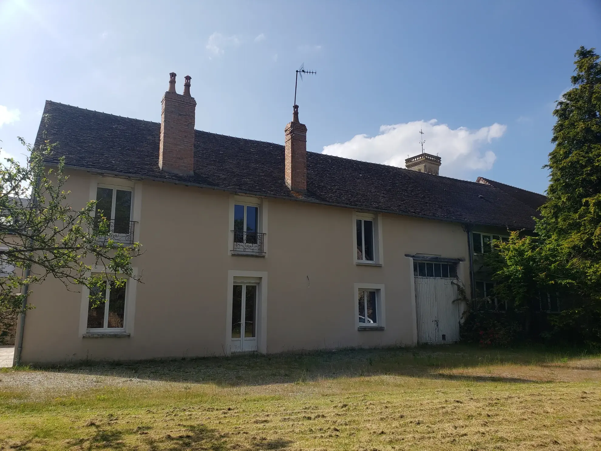 Maison spacieuse à vendre à Sées - 174 m2 avec jardin 