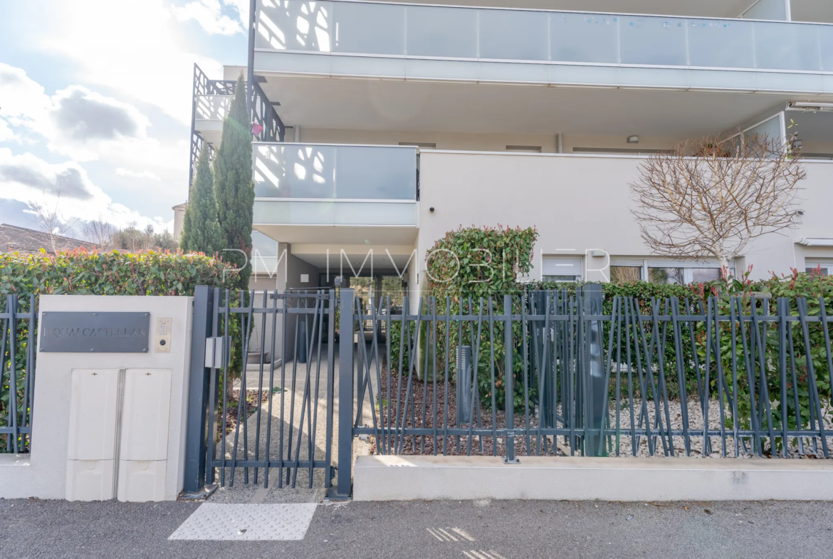 Appartement moderne avec terrasse à vendre à Istres 