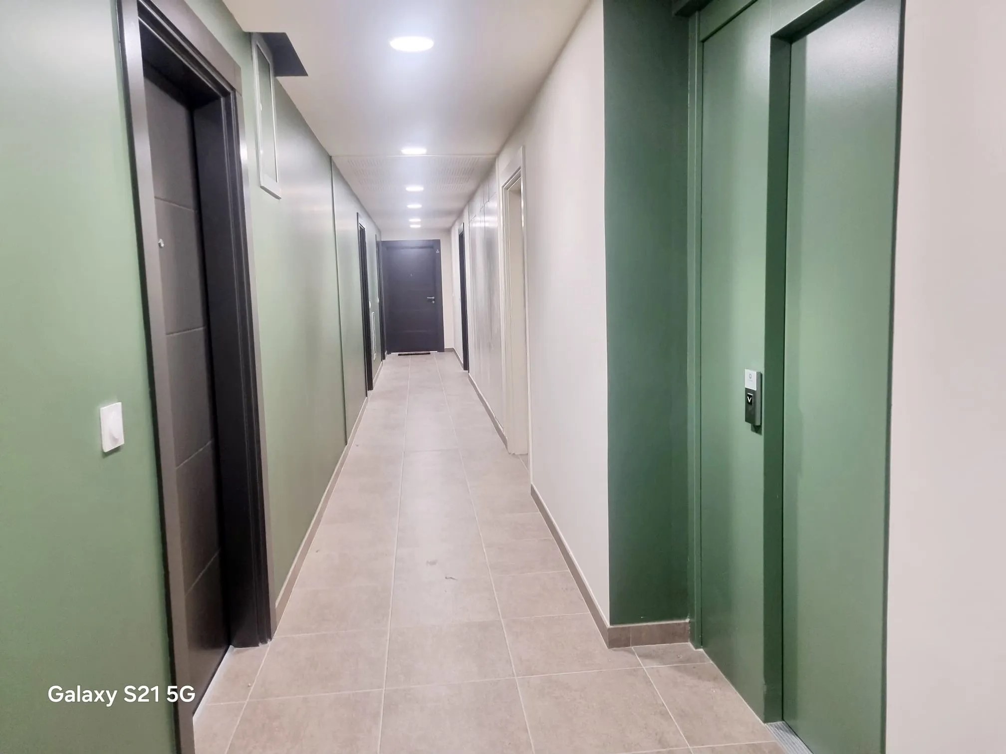 À vendre : Appartement T2 neuf à Istres avec parking et balcon 