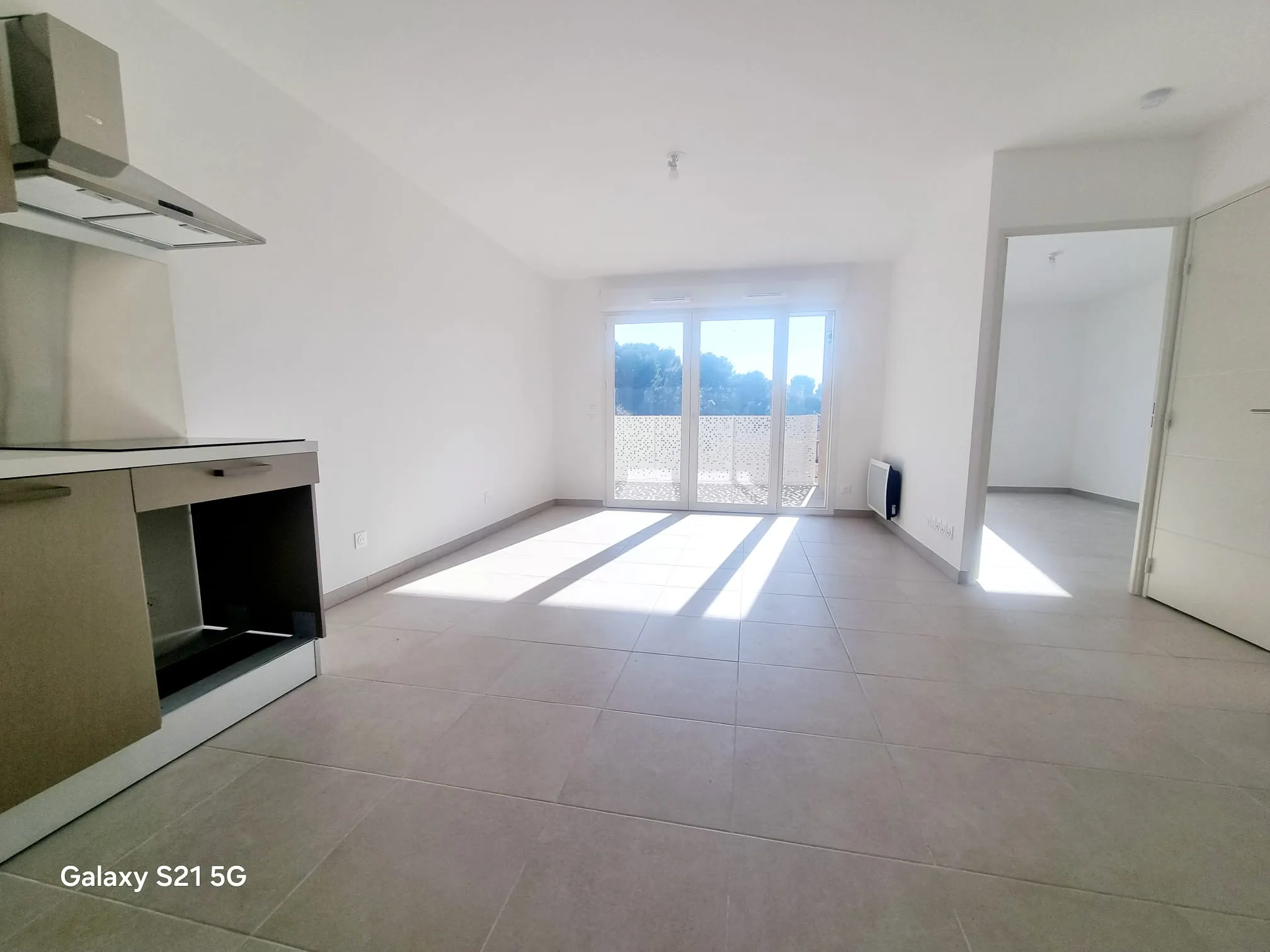 À vendre : Appartement T2 neuf à Istres avec parking et balcon 