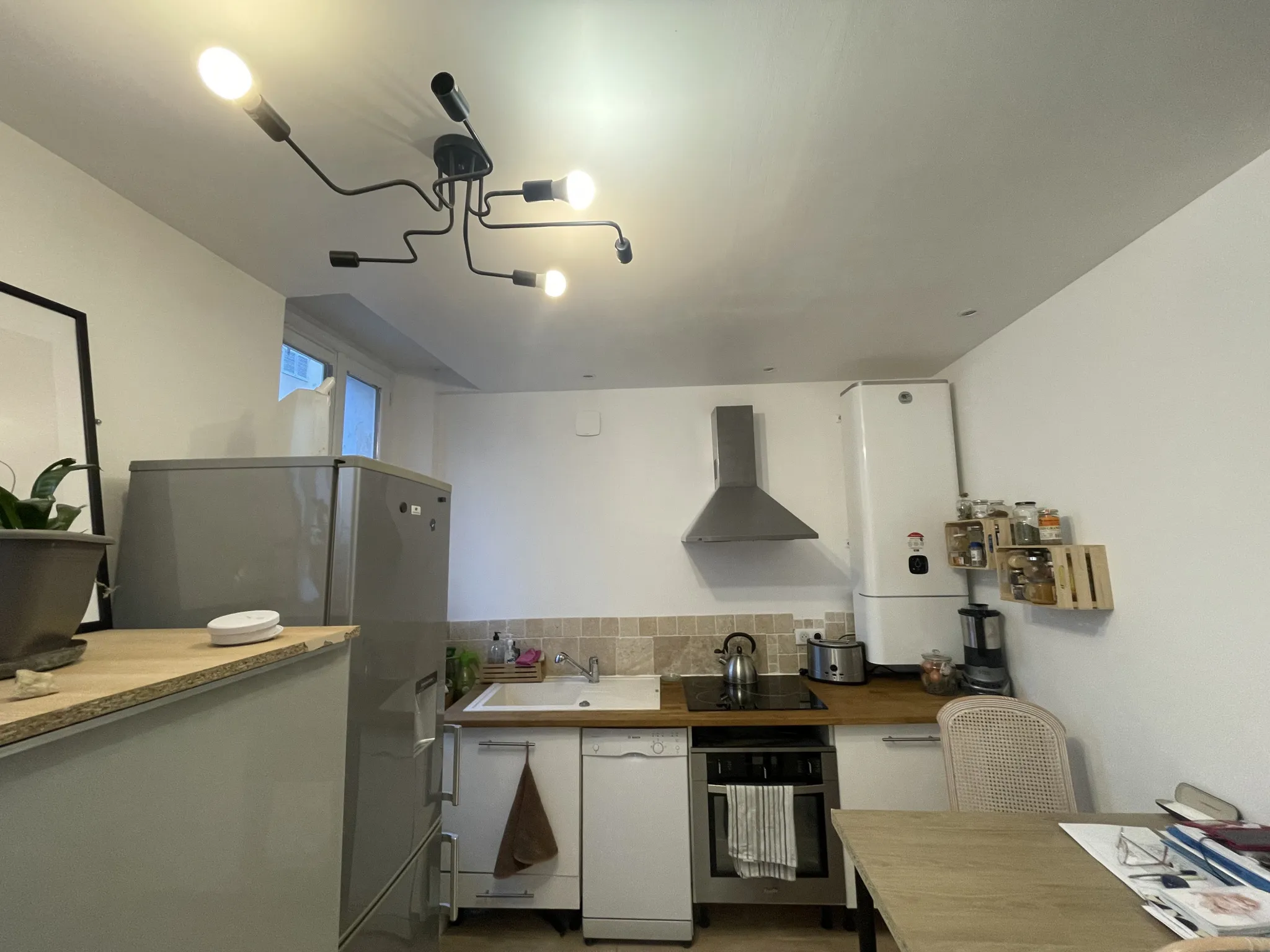 À vendre : Studio rénové de 28 m² à Toulon 