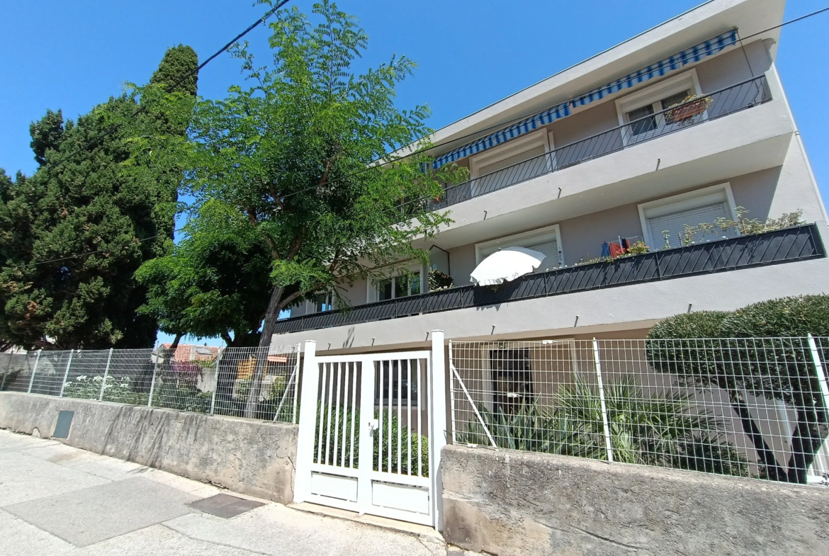 Appartement T3 rénové à vendre à Toulon - Résidence La Serinette 