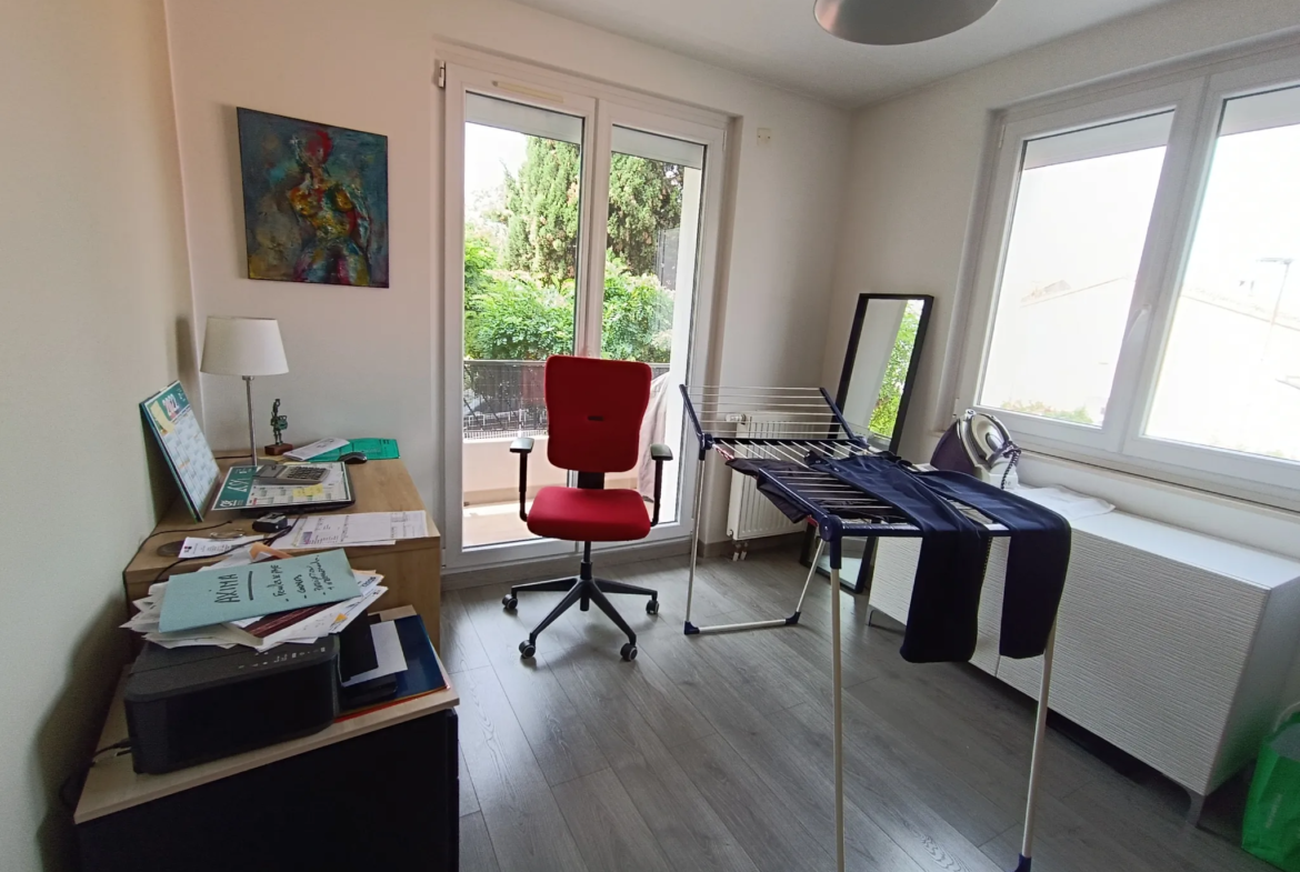 Appartement T3 rénové à vendre à Toulon - Résidence La Serinette 