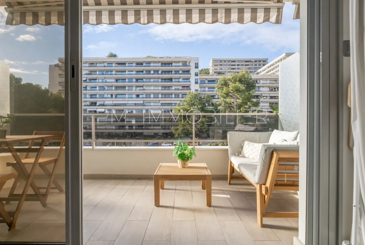 À vendre : Appartement T1 avec terrasse et piscine à Marseille 