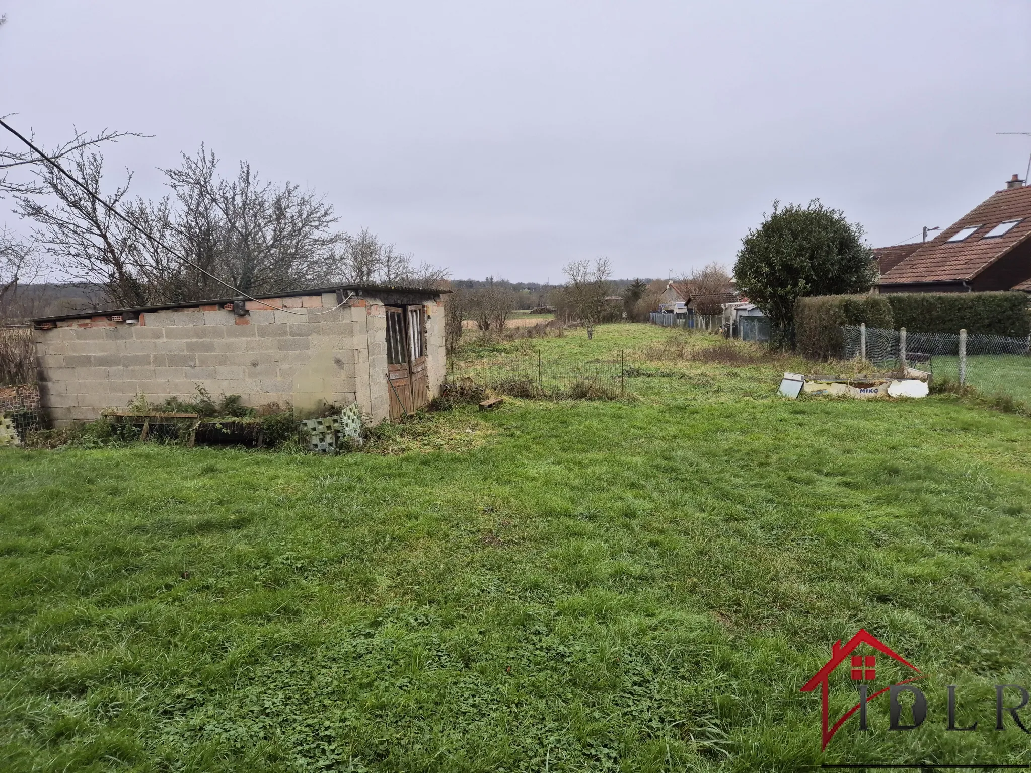 Plain-pied de 79 m² à rénover à Louvemont avec terrain de 1651 m² 