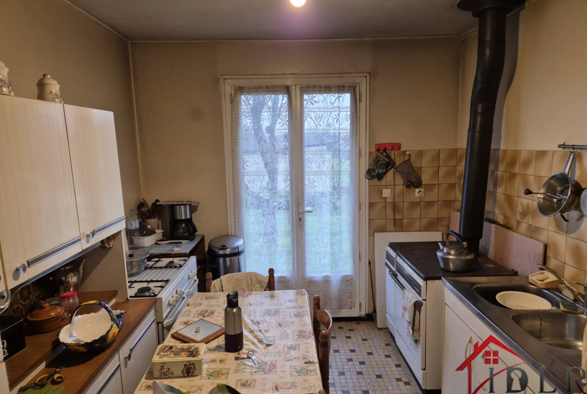 Plain-pied de 79 m² à rénover à Louvemont avec terrain de 1651 m² 