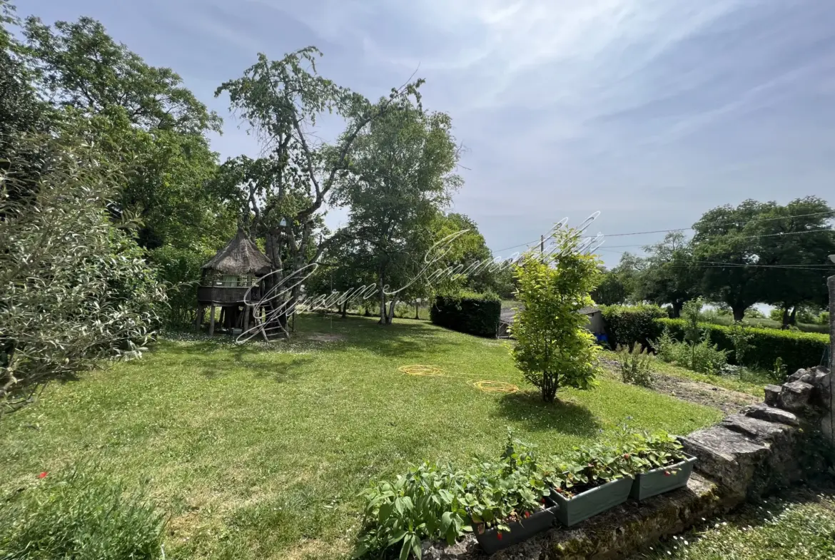 Maison familiale de 117 m2 à La Charité-sur-Loire avec Jardin et Bureau 