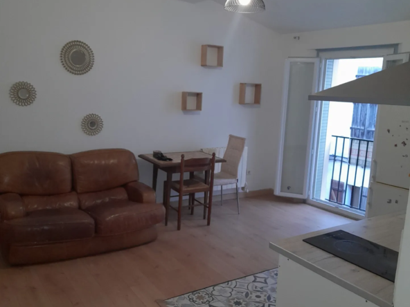 À vendre : Magnifique T3 rénové de 42 m2 au centre-ville de Perpignan