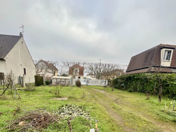 Terrain constructible de 488 m² à vendre à Aubergenville