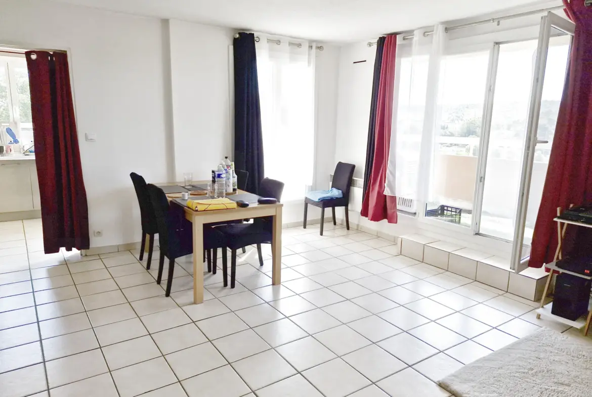 À vendre : Appartement 4 pièces style villa sur le toit à Toulon Est 