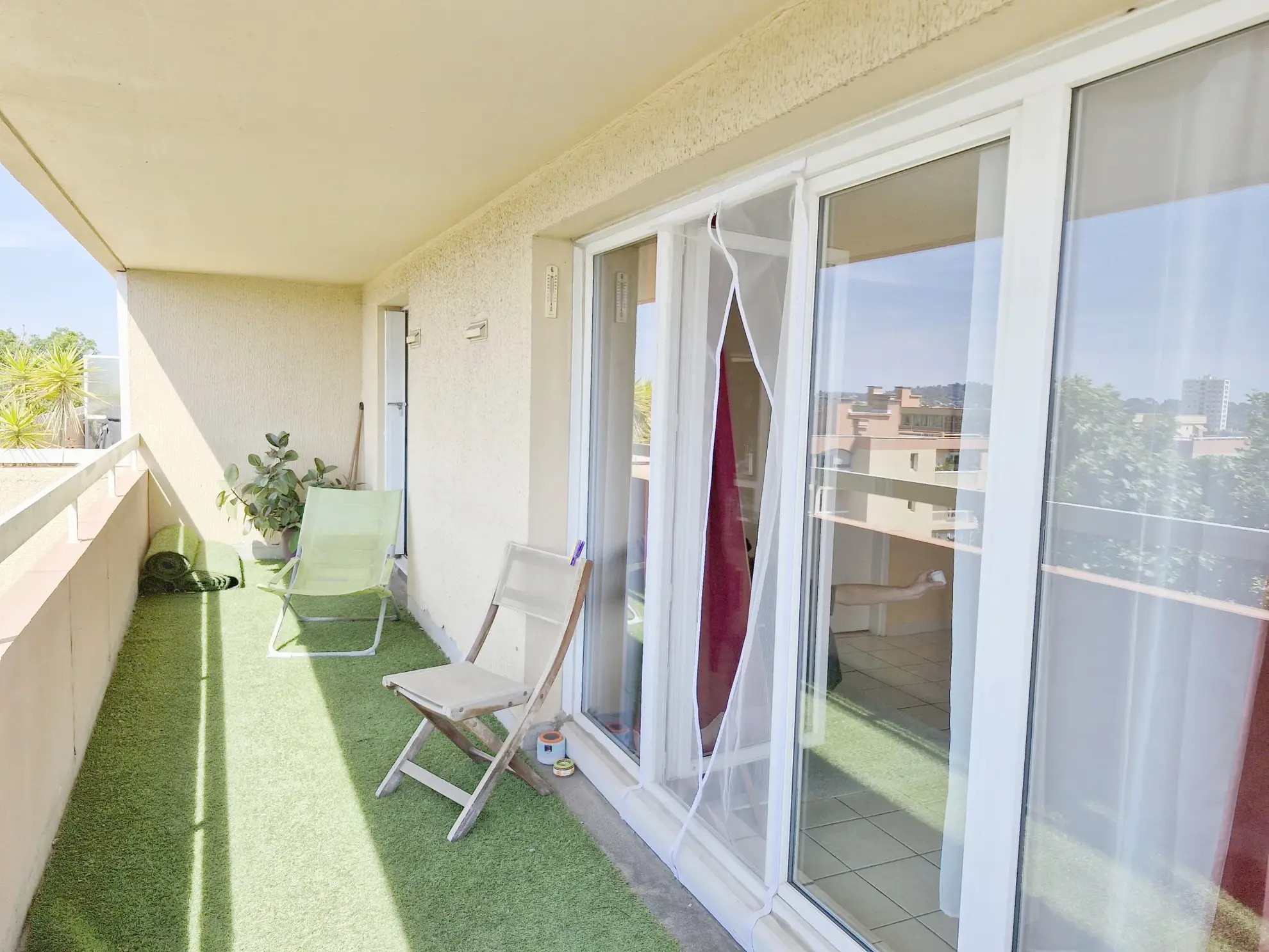 À vendre : Appartement 4 pièces style villa sur le toit à Toulon Est 