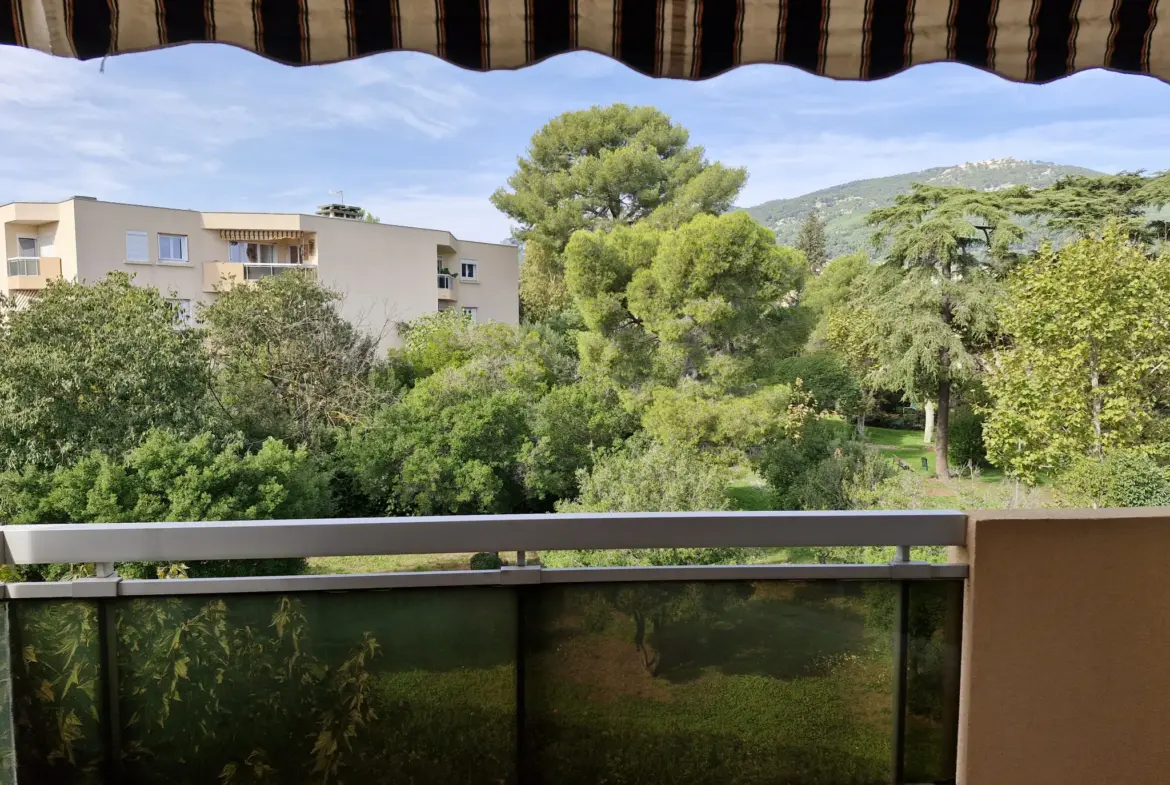 À vendre : Appartement 4 pièces au dernier étage à Toulon - La Serinette 