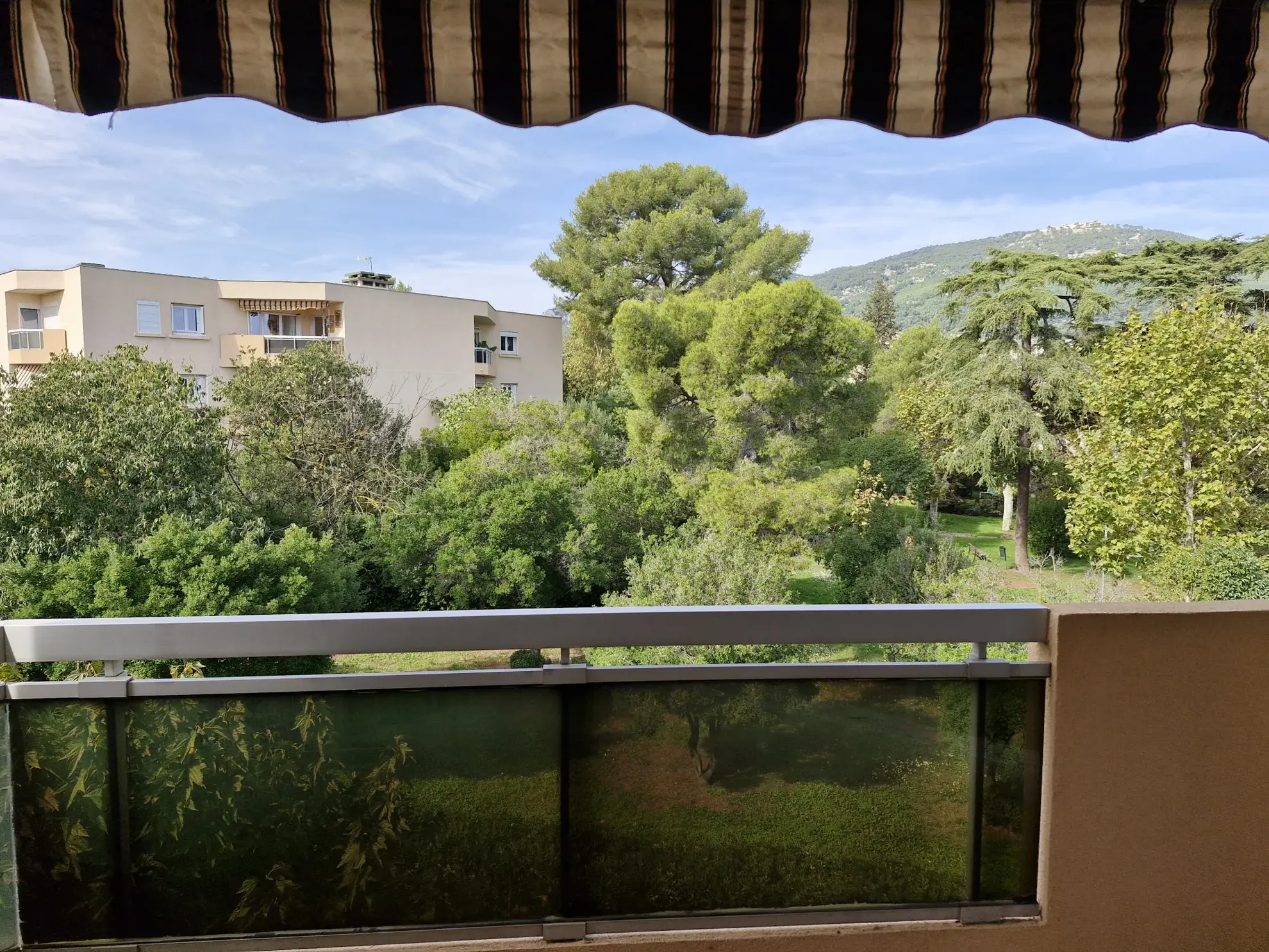 À vendre : Appartement 4 pièces au dernier étage à Toulon - La Serinette 