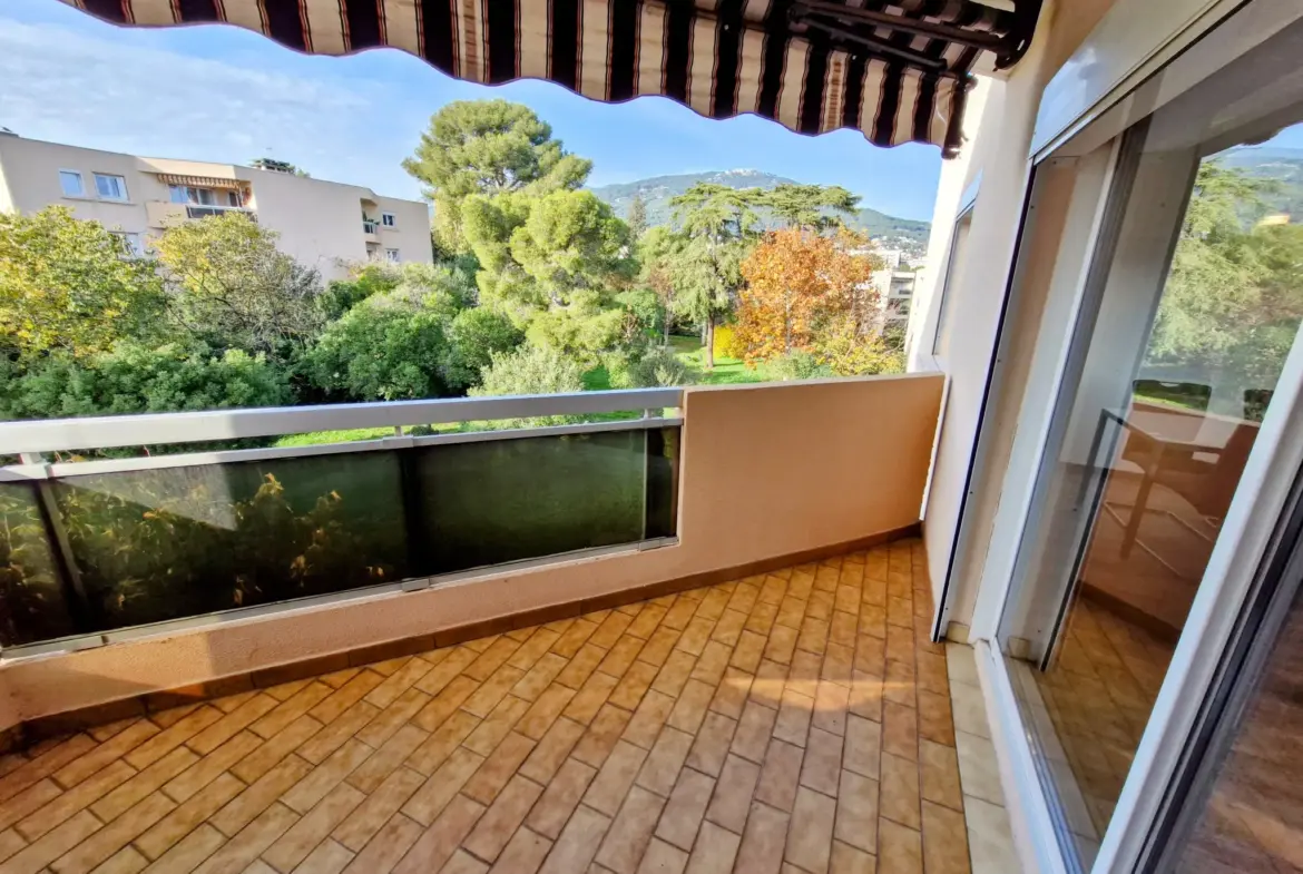 À vendre : Appartement 4 pièces au dernier étage à Toulon - La Serinette 