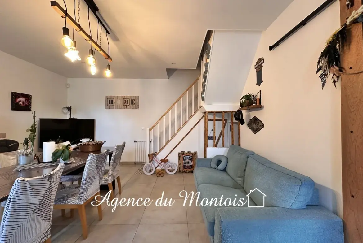 Maison rénovée à Donnemarie Dontilly avec cour fleurie - 267 500 € 