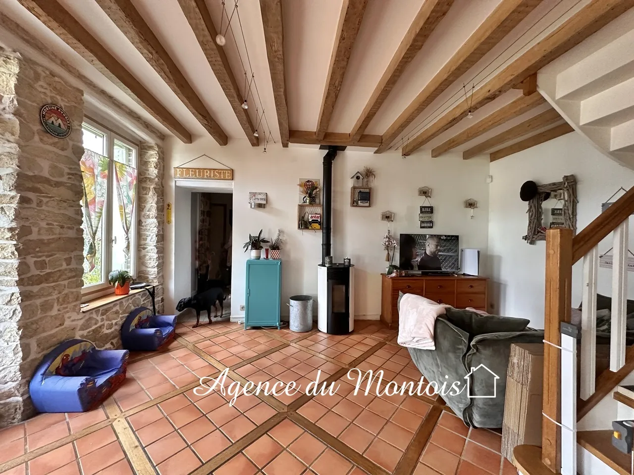 Maison rénovée à Donnemarie Dontilly avec cour fleurie - 267 500 € 