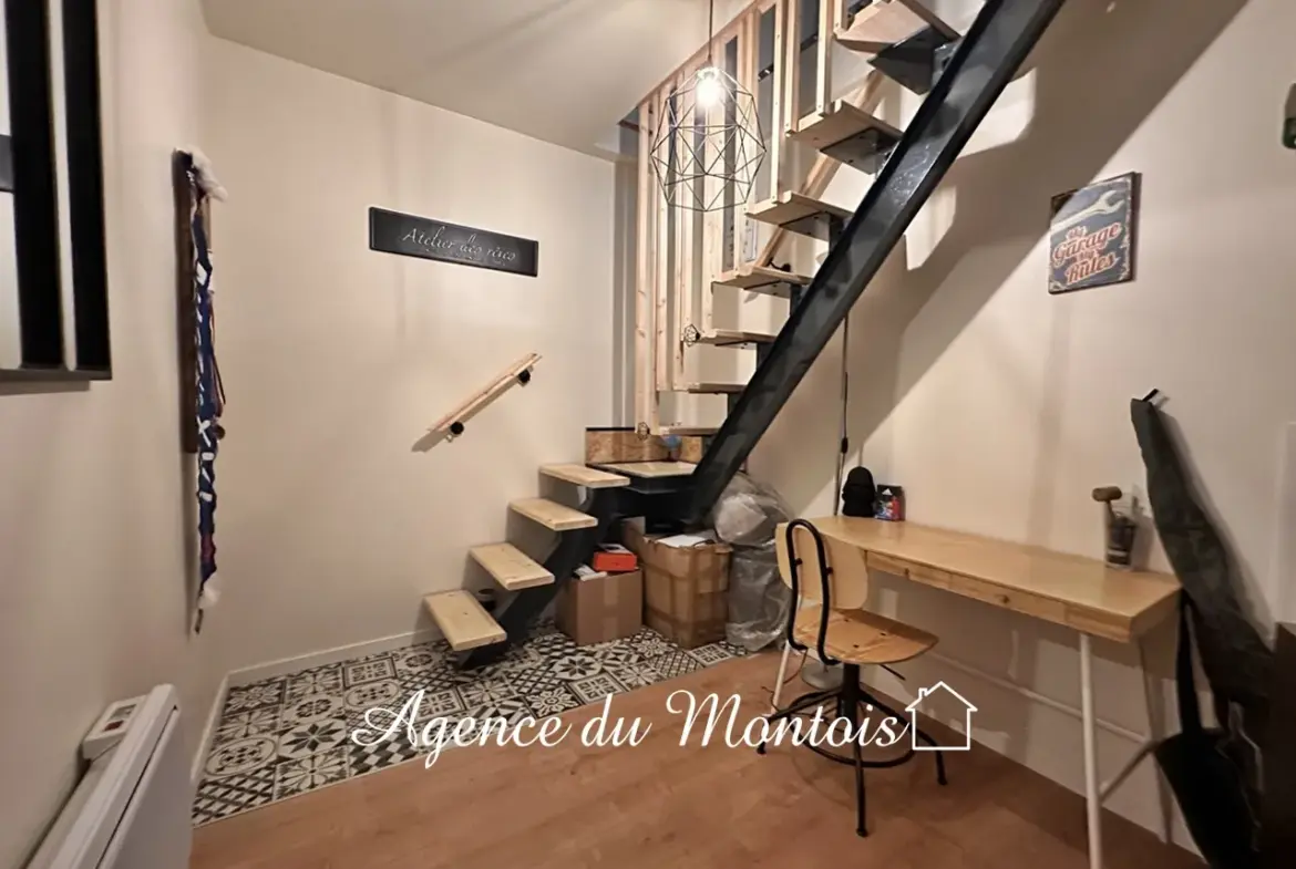 Maison rénovée à Donnemarie Dontilly avec cour fleurie - 267 500 € 