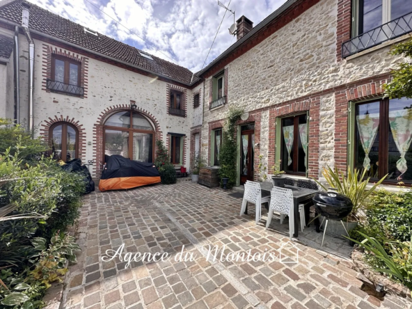 Maison rénovée à Donnemarie Dontilly avec cour fleurie - 267 500 €