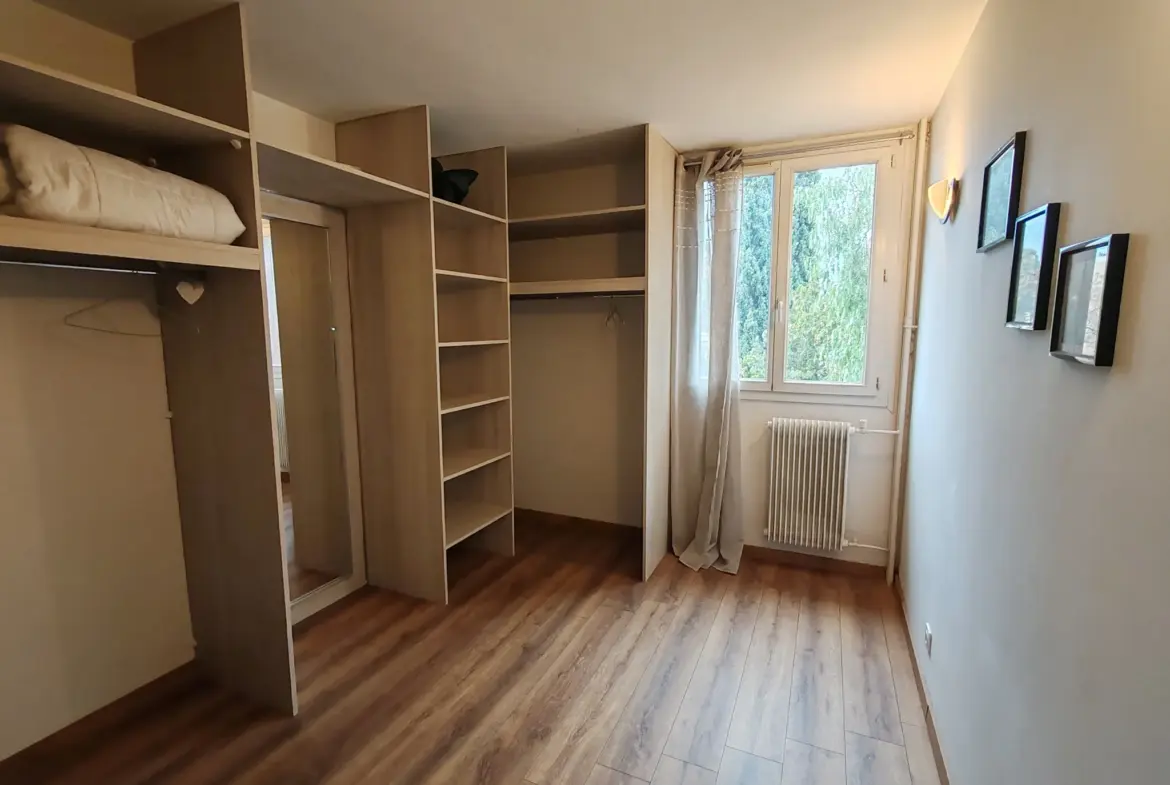 Appartement T4 traversant de 75 m² à La Valette du Var 