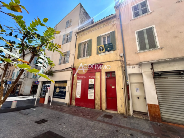 Maison de ville à La Seyne-sur-Mer - 115 m² avec local commercial