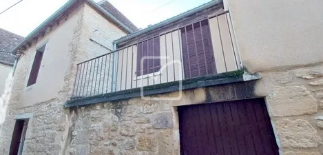 MAISON DE VILLE 75 m² à Gourdon, proche du marché et tous services 