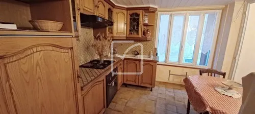 MAISON DE VILLE 75 m² à Gourdon, proche du marché et tous services 