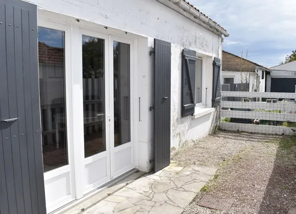 Maison à vendre à La Bree les Bains - 50 m² proche de la plage