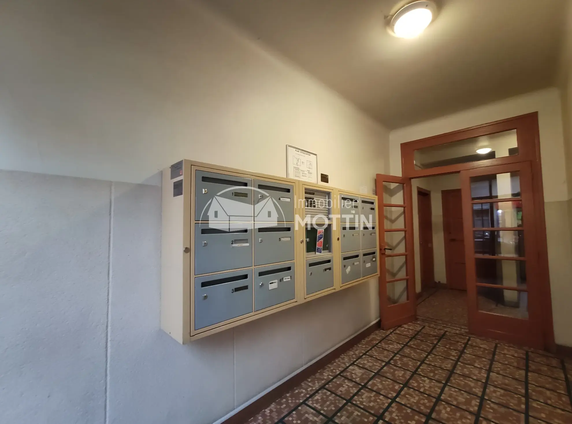 À vendre : Appartement F2 spacieux à Vitry-sur-Seine, proche du RER C 