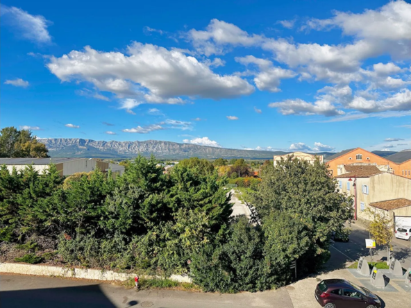 Appartement Type 3 à Trets - Vue sur Sainte-Victoire