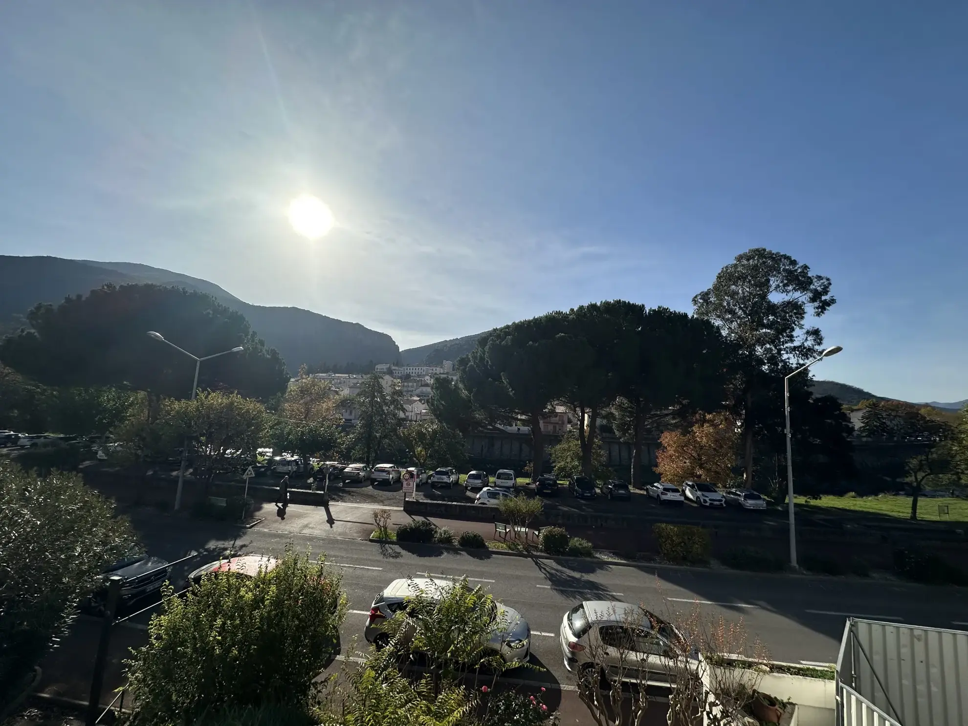 Studio meublé à vendre à Amélie-les-Bains avec balcon 