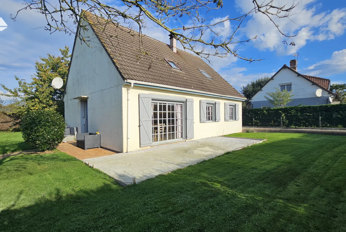 Pavillon 4 chambres avec sous-sol complet à Greges, près de Dieppe 