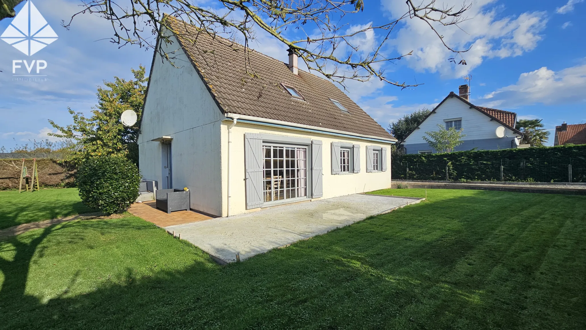 Pavillon 4 chambres avec sous-sol complet à Greges, près de Dieppe 