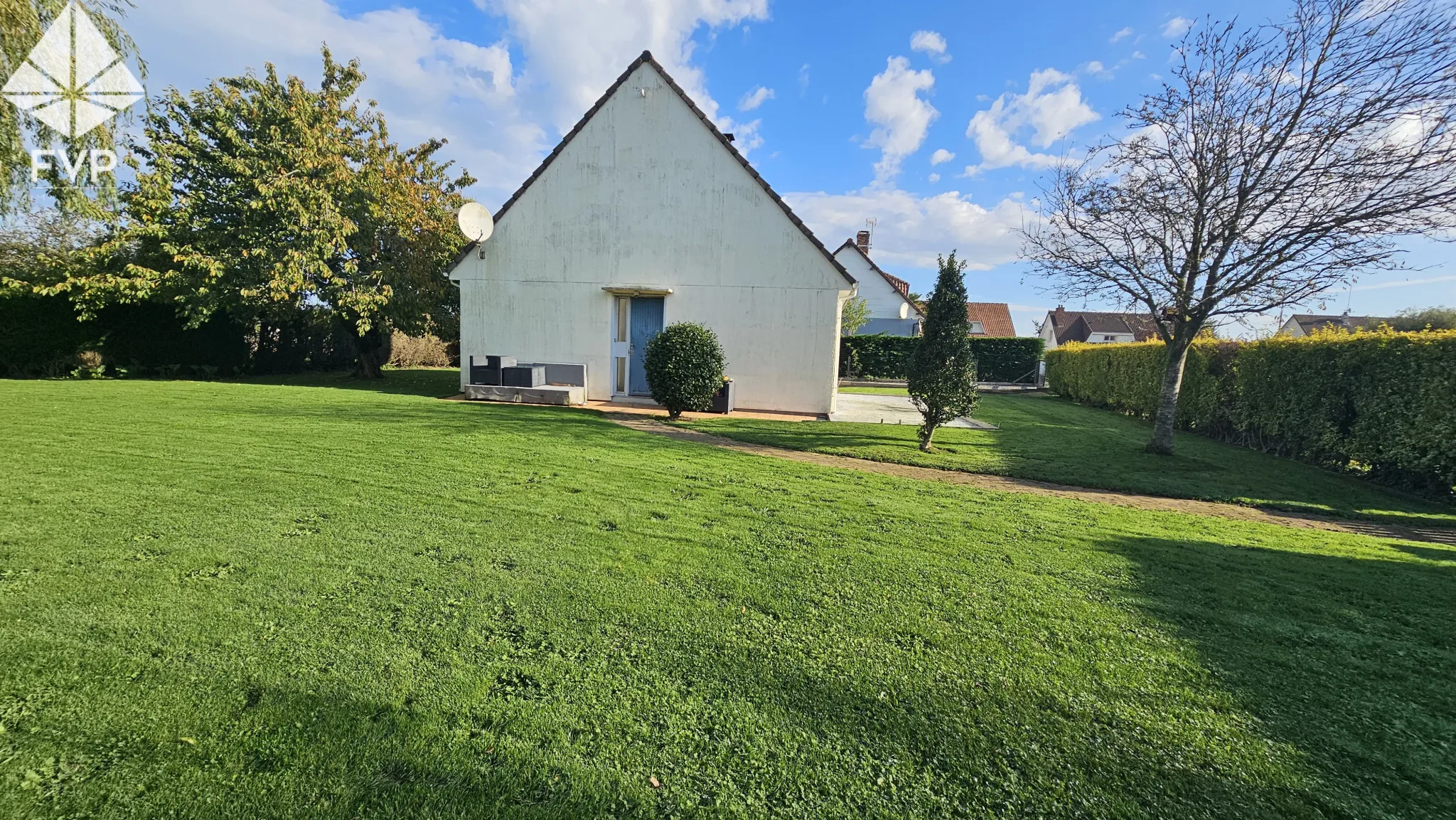 Pavillon 4 chambres avec sous-sol complet à Greges, près de Dieppe 