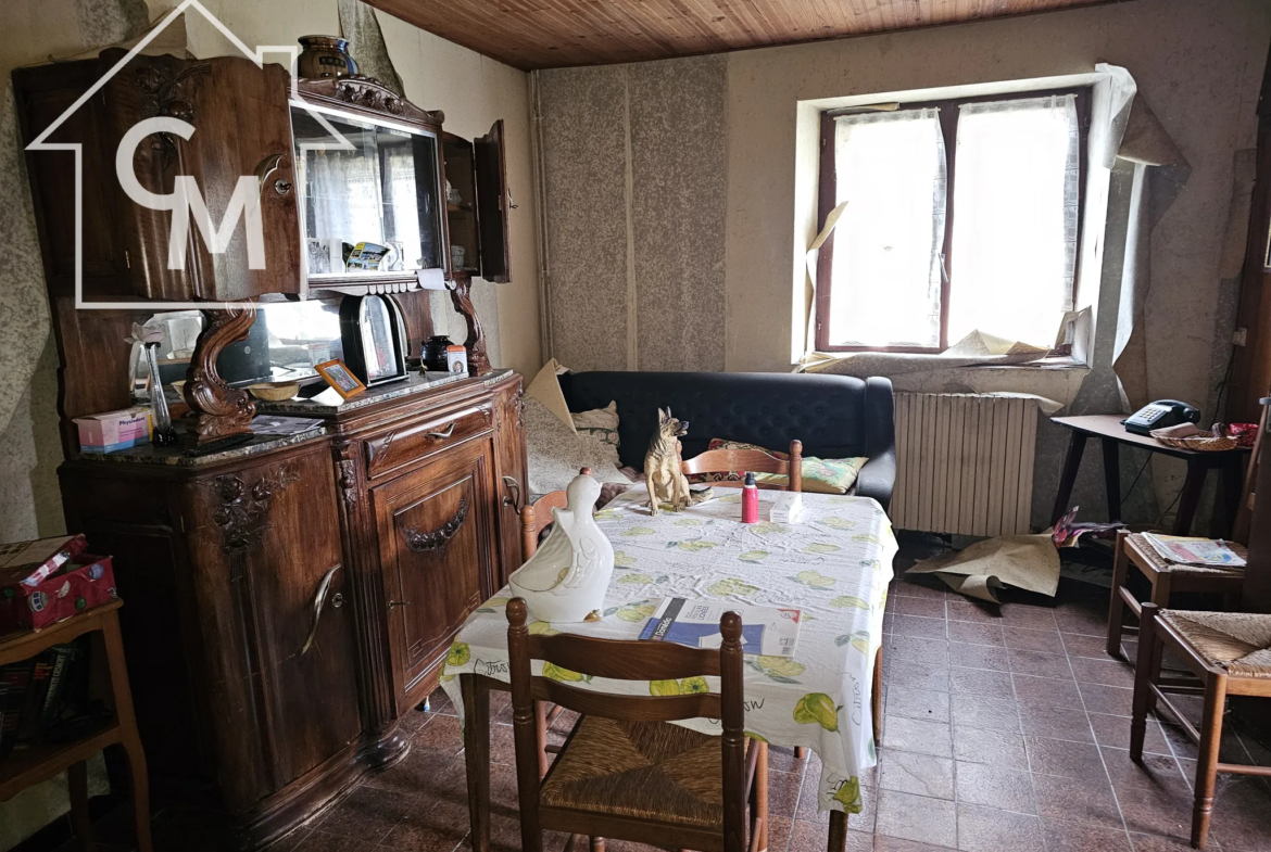 Maison à vendre à Obterre avec jardin et grange 