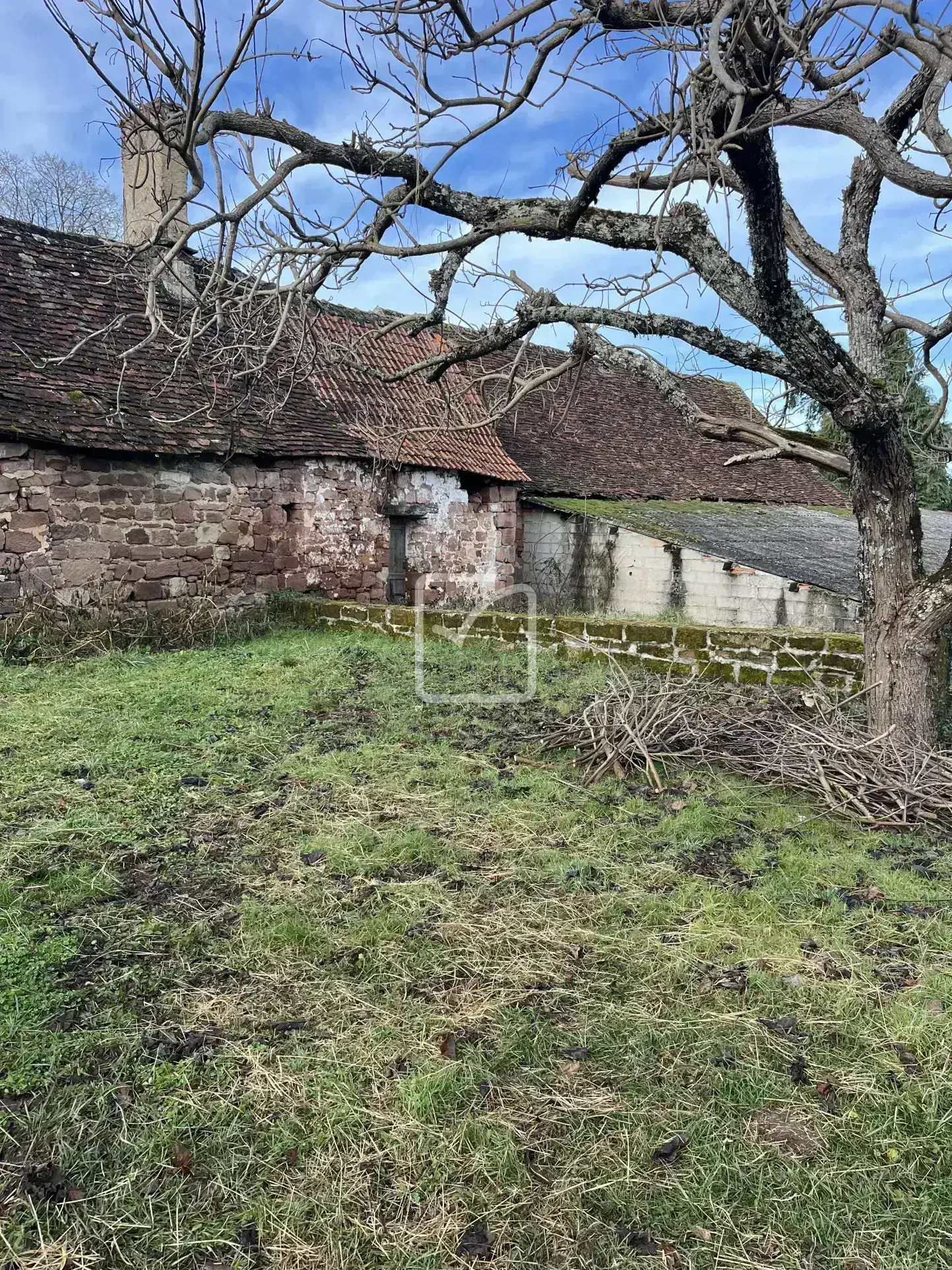 Corps de ferme 6 pièces à Saint Robert, Corrèze 