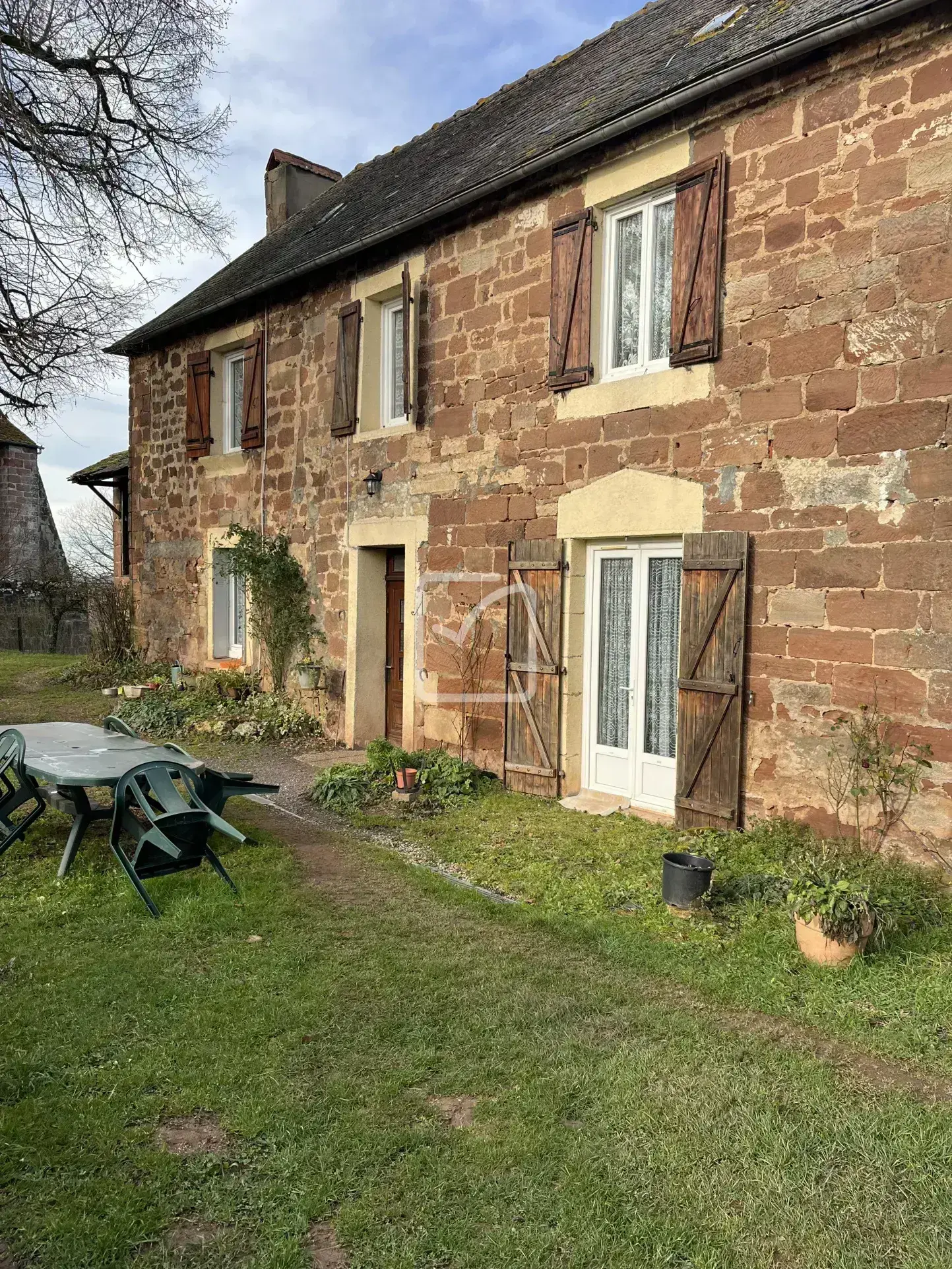 Corps de Ferme avec 6 pièces à Saint-Robert 