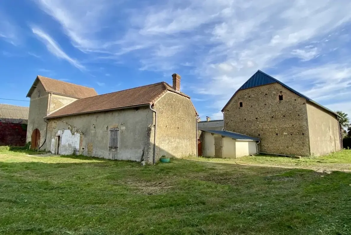 Maison en galets à rénover entièrement à Momy 