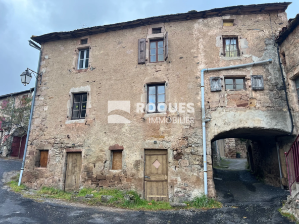 Maison de village T3 à Montjaux - 82 m² avec terrasses et caves