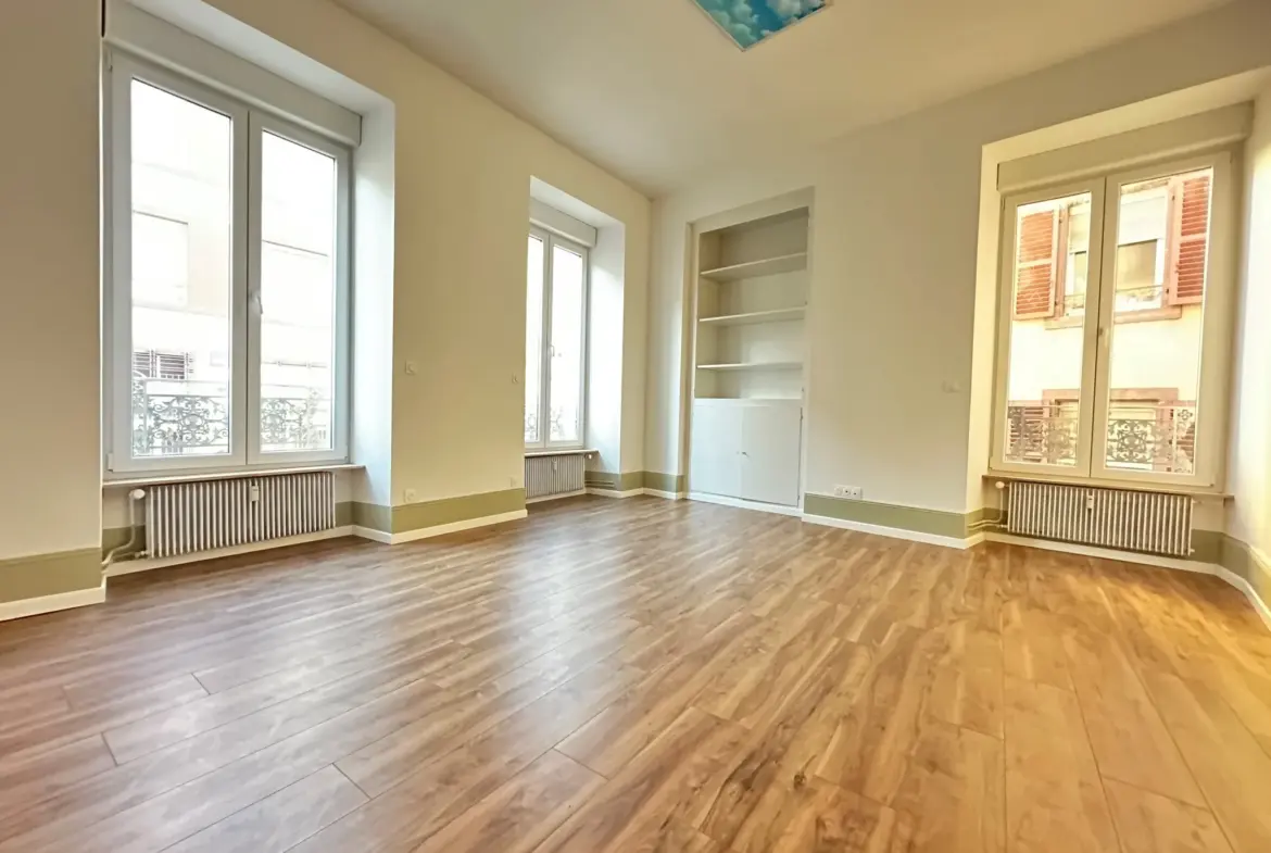 Appartement T5 rénové à Belfort, parfait état 