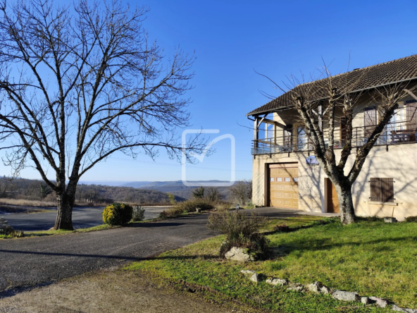 Maison spacieuse à vendre à Lachapelle-Auzac avec potentiel locatif