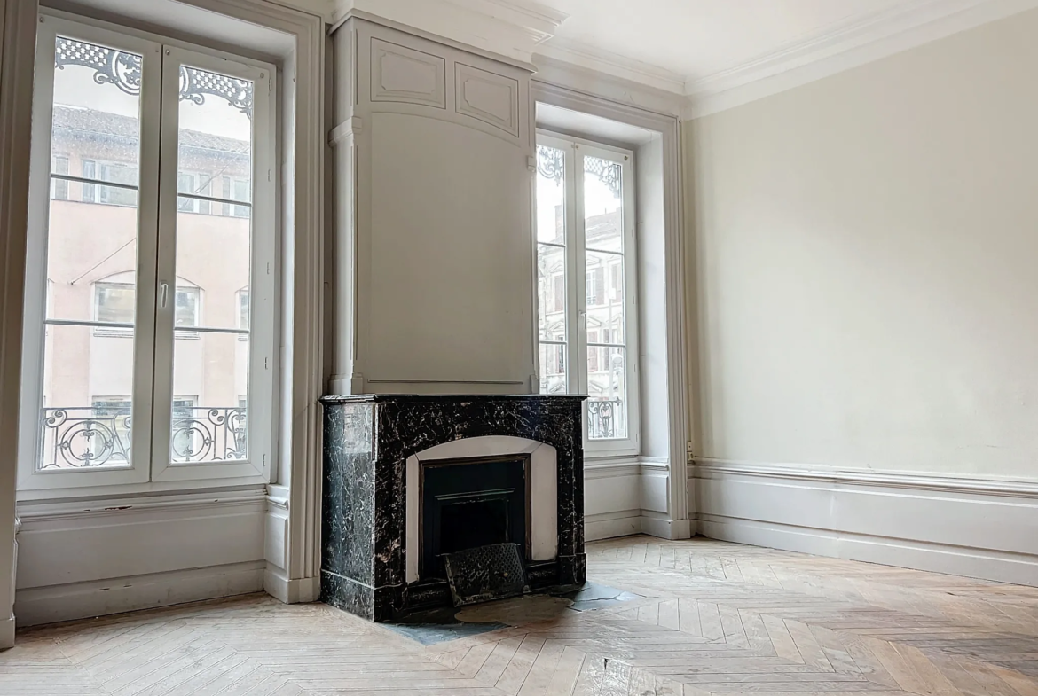 À vendre : Appartement T2 de 71 m² en hyper centre de Villefranche sur Saône 