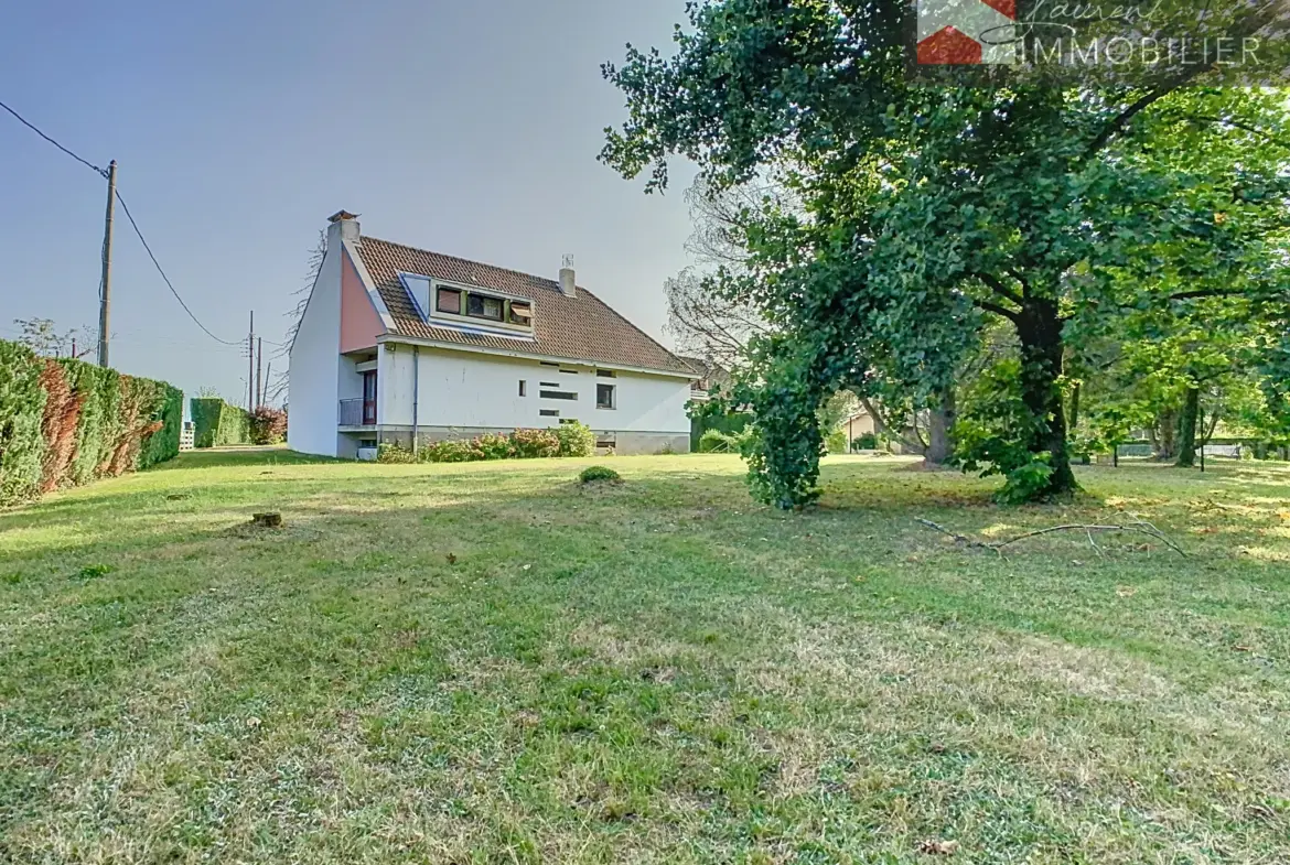 Maison d'architecte à Pont de Vaux, 200 m² avec terrain constructible 