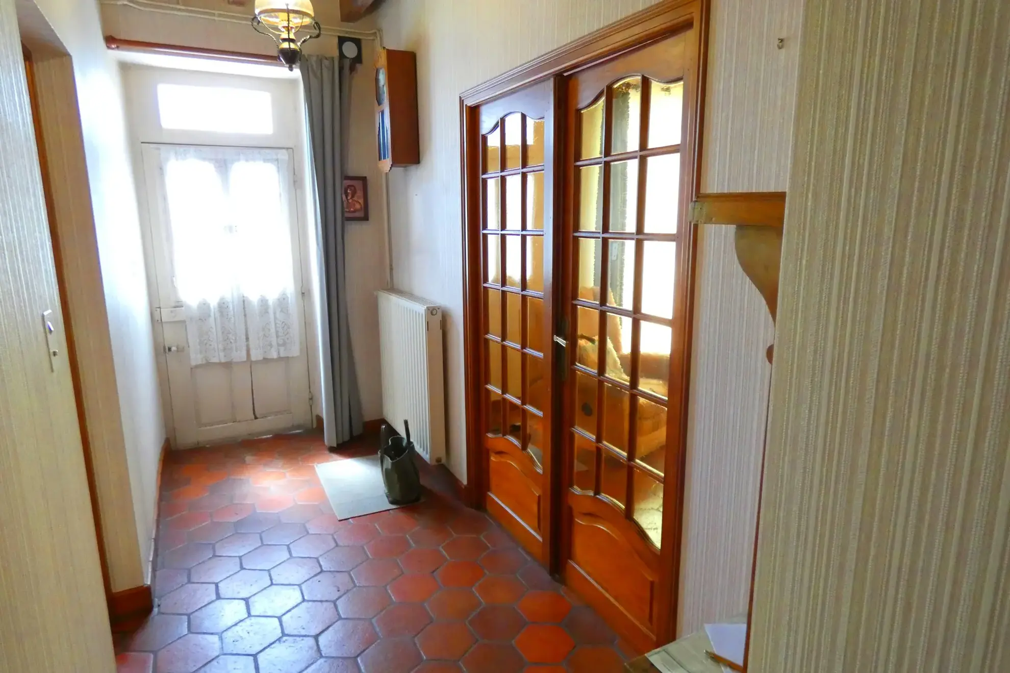 Maison en pierre à vendre à Jussac - 3 chambres, 1700 m² de terrain 