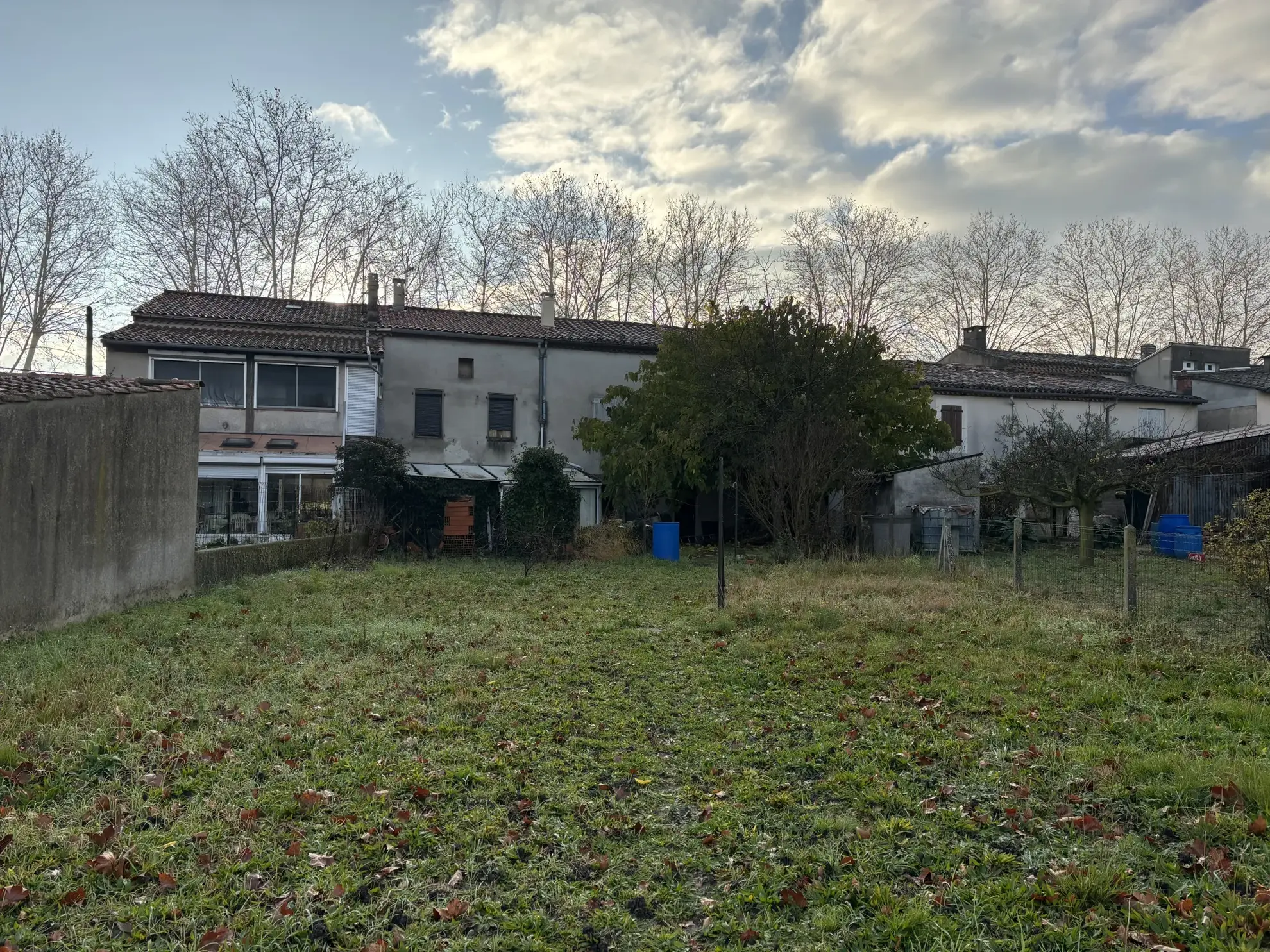 Ensemble immobilier à rénover à Labruguière - 170 m² 