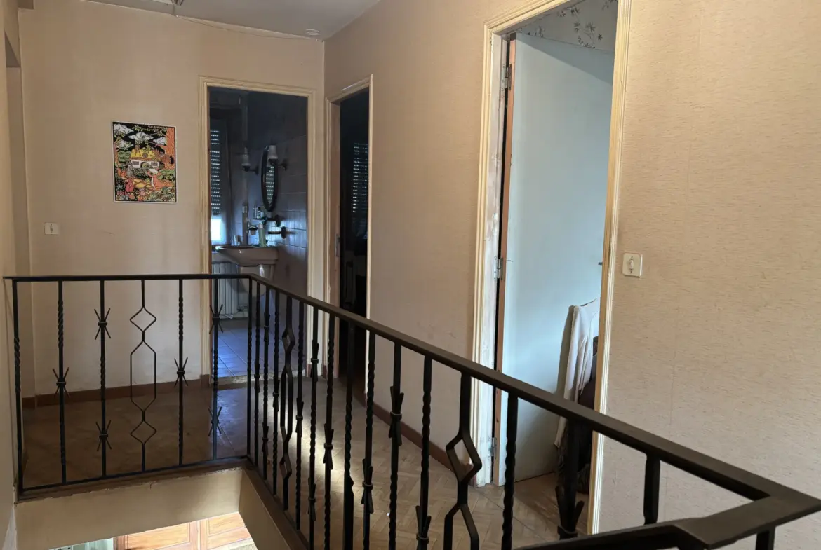 Ensemble immobilier à rénover à Labruguière - 170 m² 