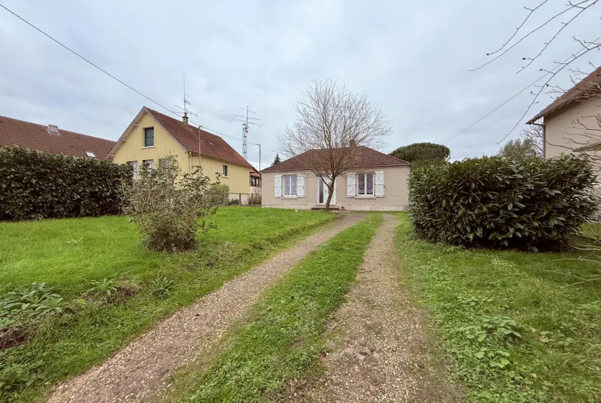 Maison plain-pied de 88,5 m² à vendre à Vierzon, quartier Nord 