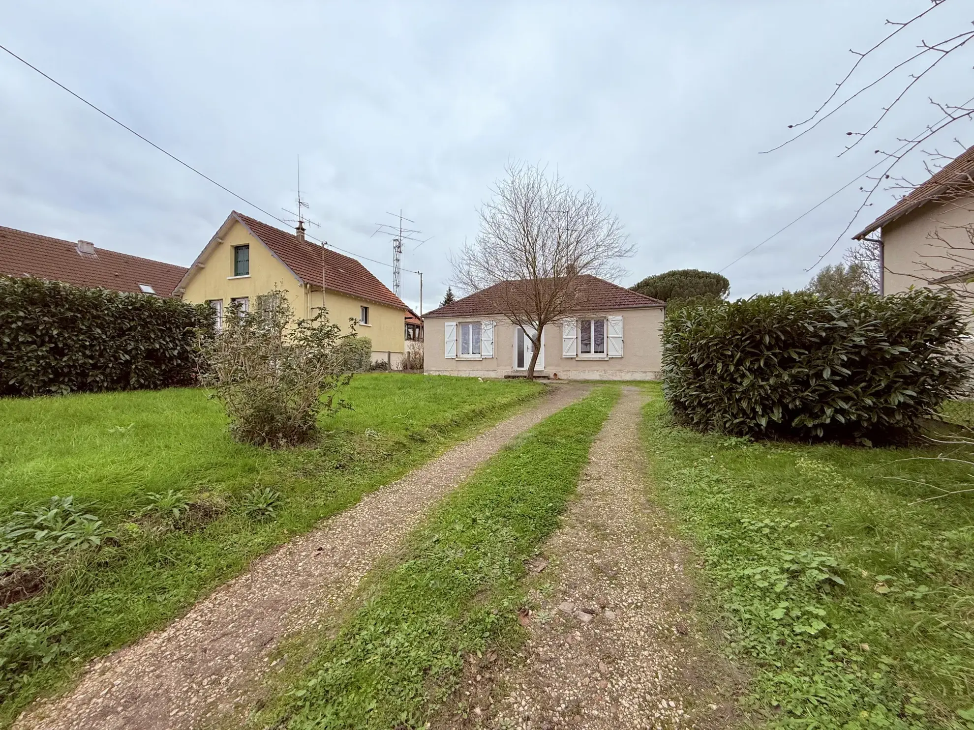 Maison plain-pied de 88,5 m² à vendre à Vierzon, quartier Nord 