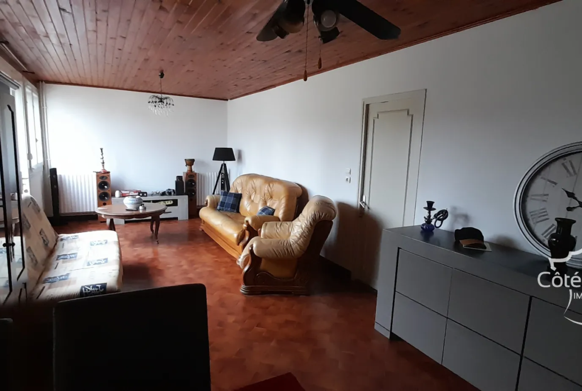 Maison à vendre à Le Bailleul - 122 m² sur 1040 m² de terrain 