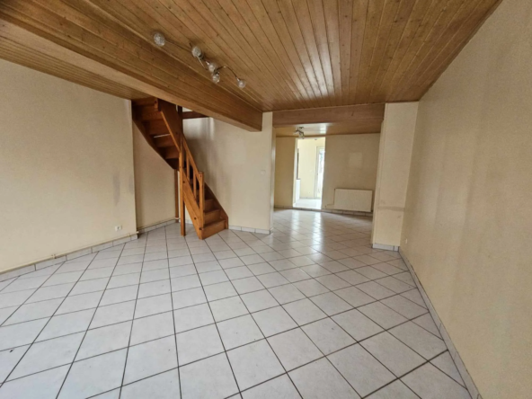 Maison de ville à vendre à Abbeville - 91800 EUR